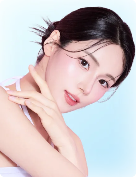 微笑む女性の顔のクローズアップ