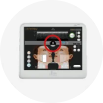 ウルセラピープライムの画面：施術中の顔画像と設定を示す